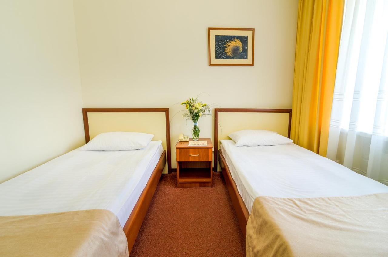 Raziotel Krivij Rih Kültér fotó