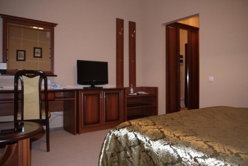 Raziotel Krivij Rih Szoba fotó