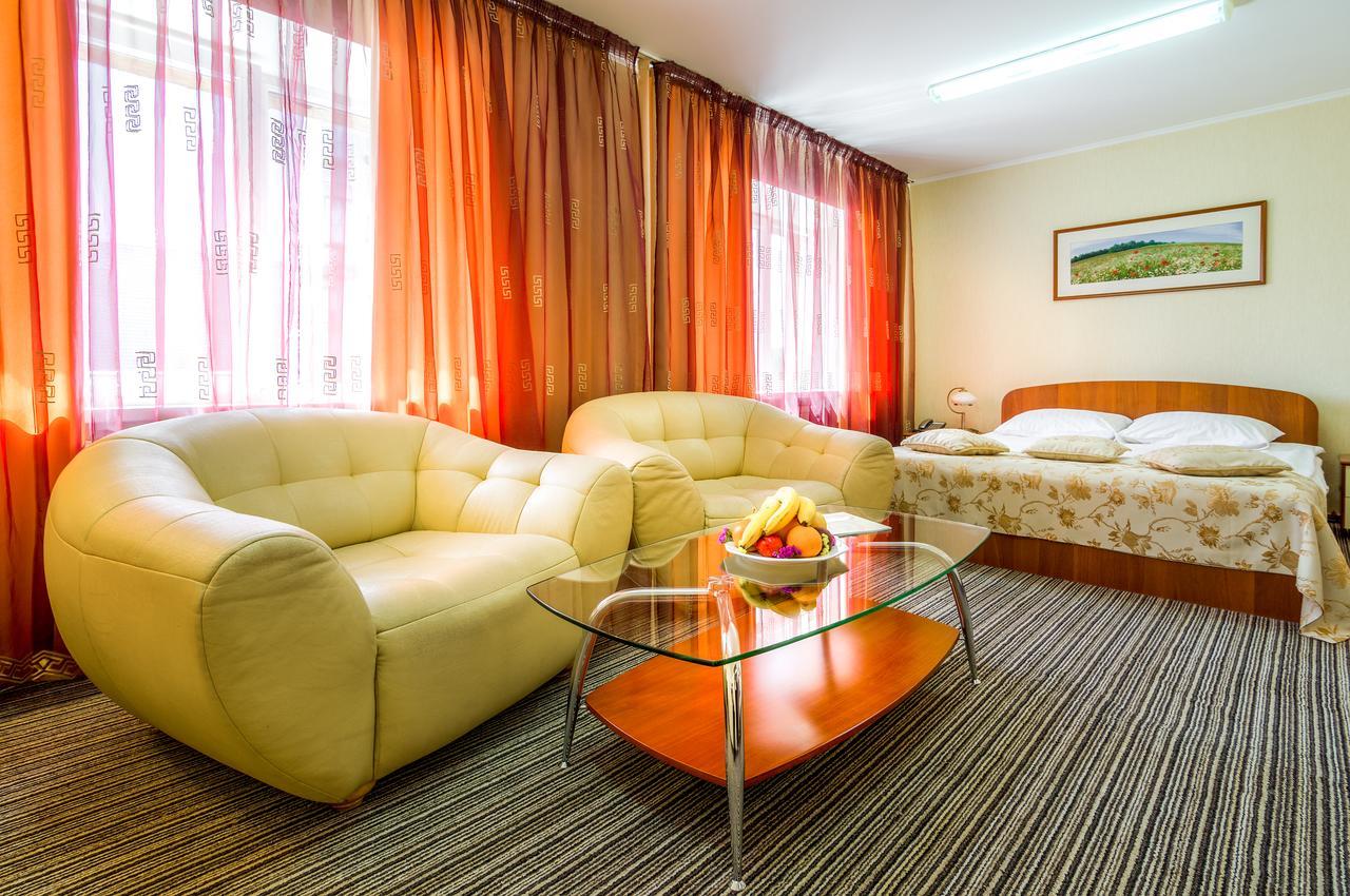 Raziotel Krivij Rih Kültér fotó