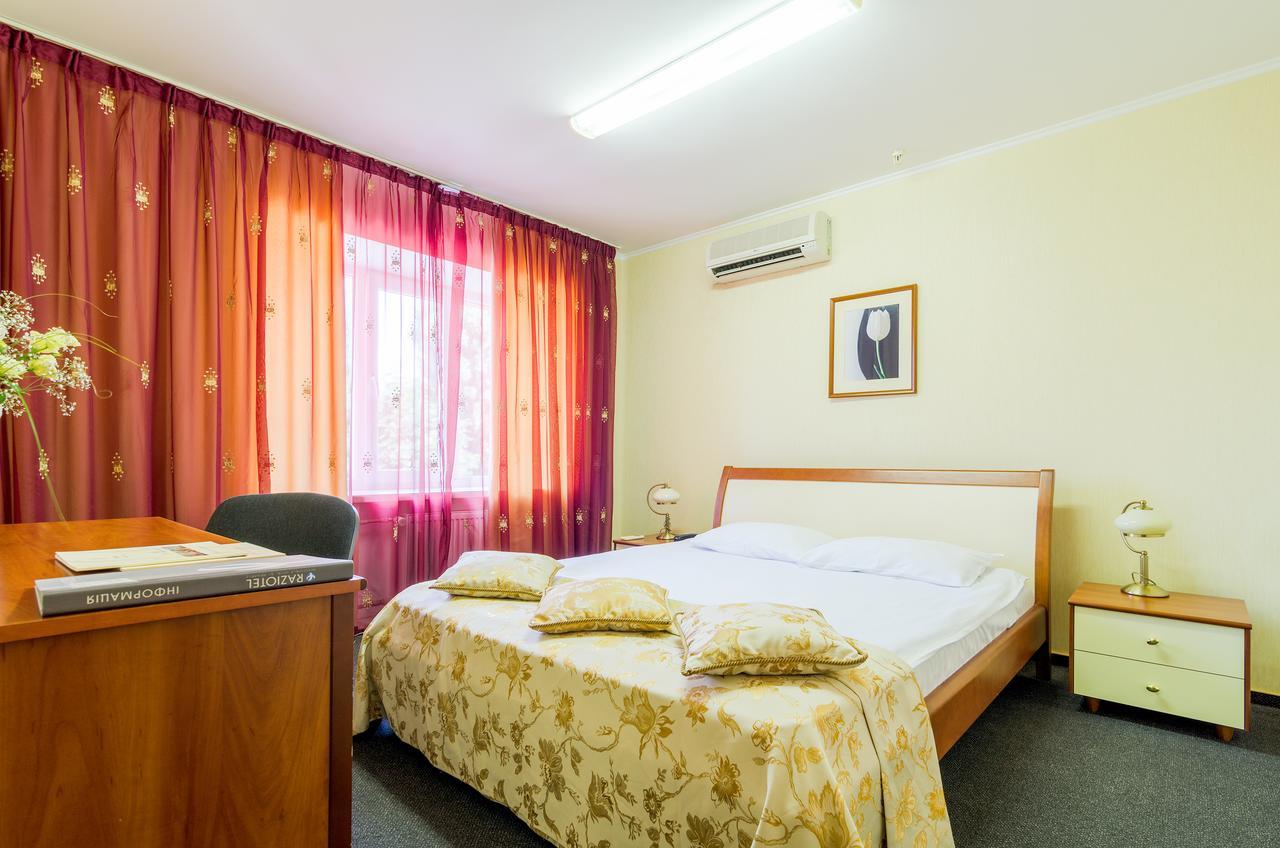 Raziotel Krivij Rih Kültér fotó